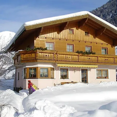 Manuela, Haus Apartamento Rauris